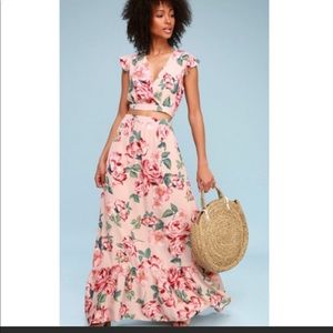 NWT LuLu’s 2-piece Blush Floral Print Maxi Dress